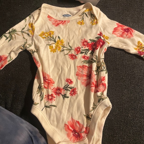 CLOTHING BUNDLE MOST SIZES 6m - 18m baby girl - Picture 12 of 17